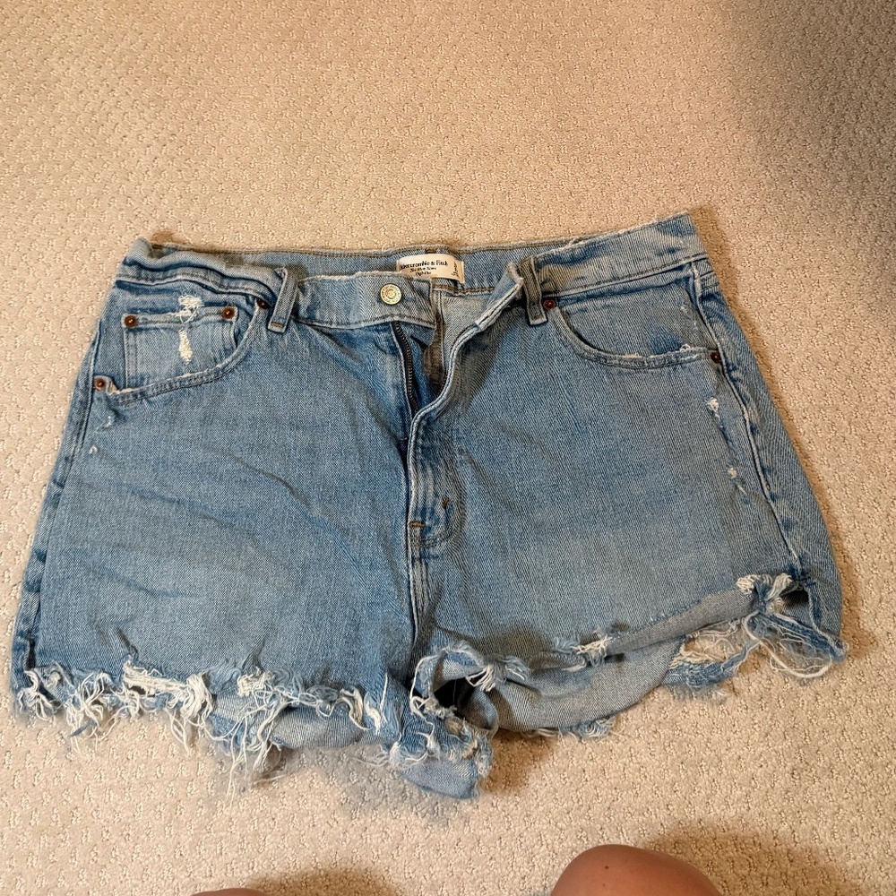 Abercrombie the mom short High rise Shorts